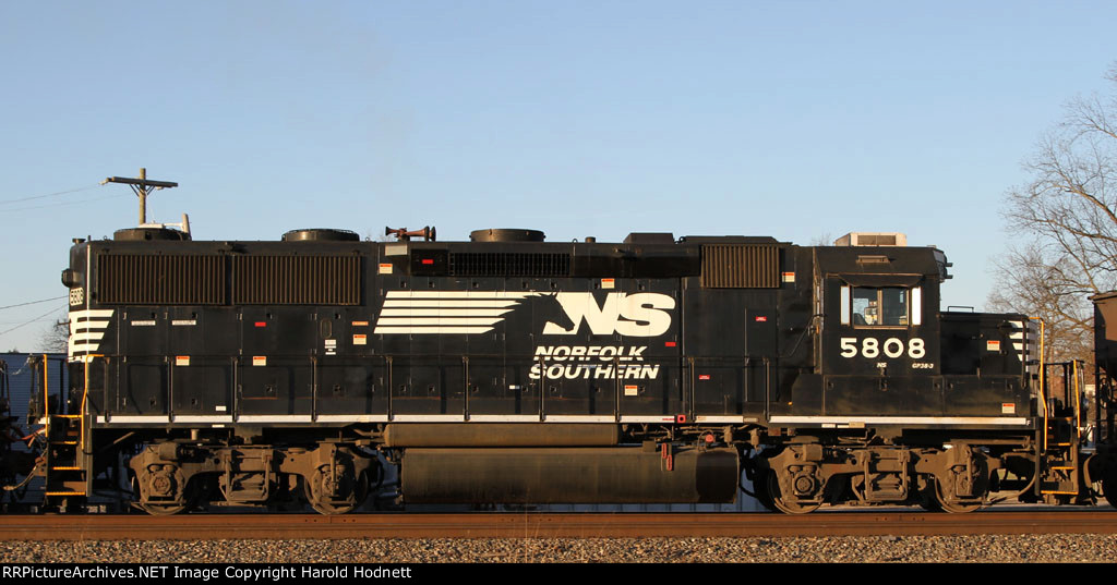 NS 5808